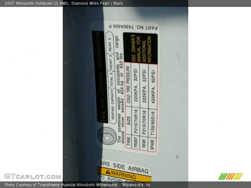 Diamond White Pearl / Black 2007 Mitsubishi Outlander LS 4WD