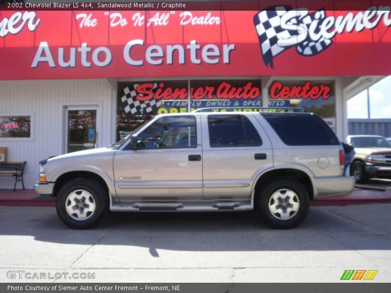 Sandalwood Metallic / Graphite 2002 Chevrolet Blazer LS 4x4