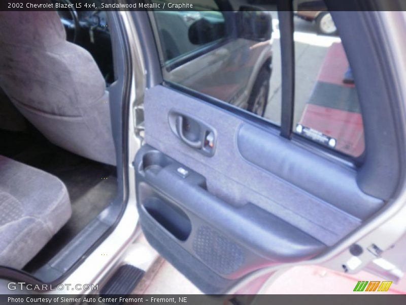 Sandalwood Metallic / Graphite 2002 Chevrolet Blazer LS 4x4