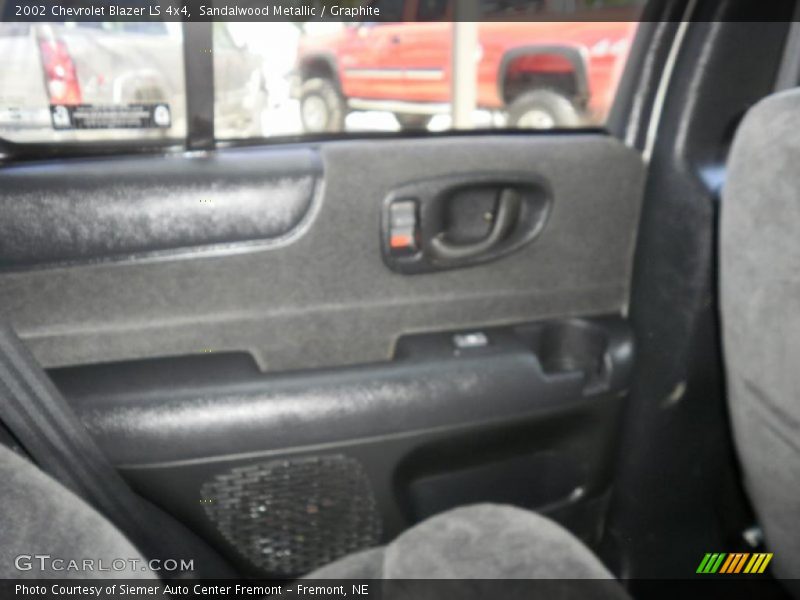 Sandalwood Metallic / Graphite 2002 Chevrolet Blazer LS 4x4