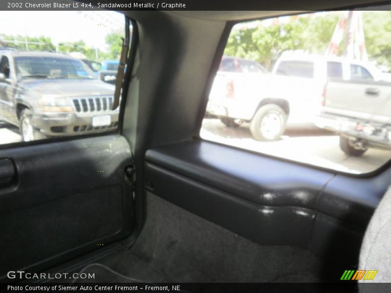 Sandalwood Metallic / Graphite 2002 Chevrolet Blazer LS 4x4