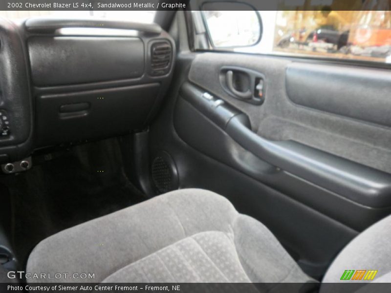 Sandalwood Metallic / Graphite 2002 Chevrolet Blazer LS 4x4