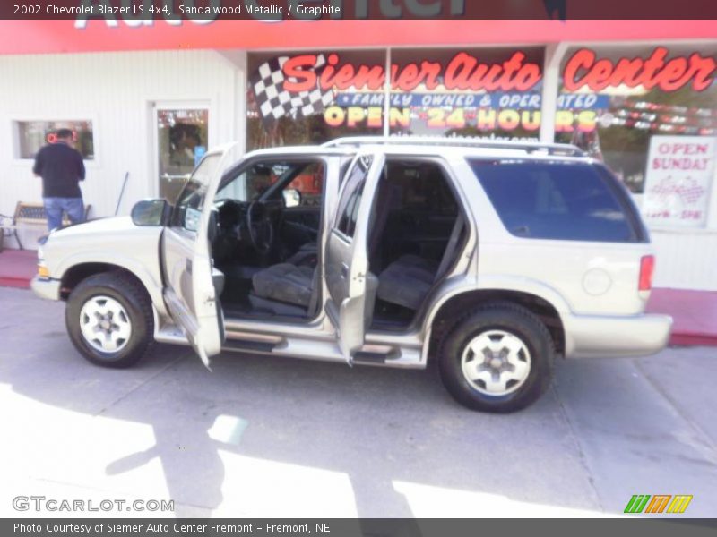 Sandalwood Metallic / Graphite 2002 Chevrolet Blazer LS 4x4
