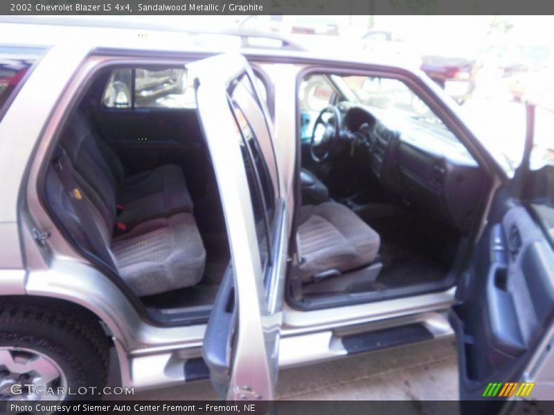 Sandalwood Metallic / Graphite 2002 Chevrolet Blazer LS 4x4
