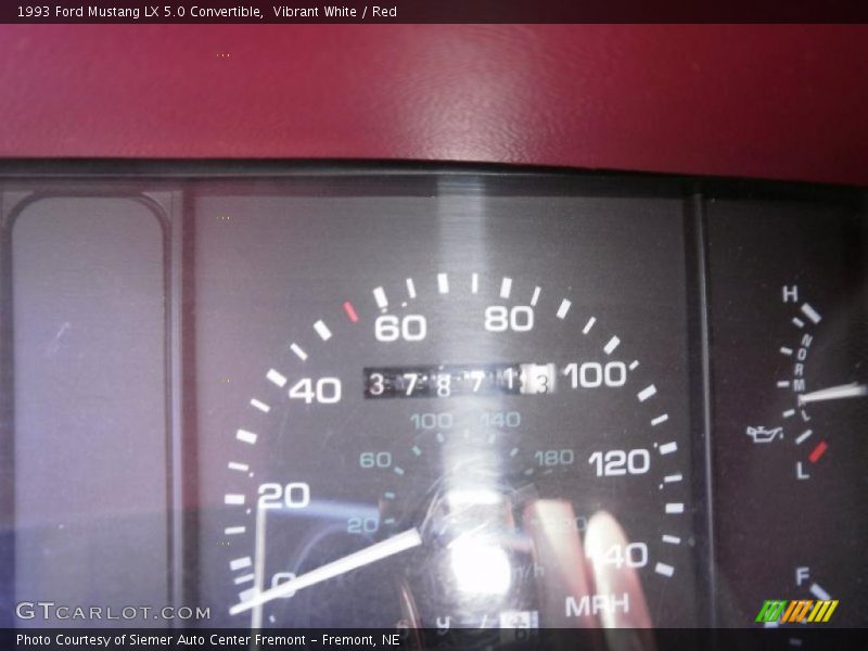Vibrant White / Red 1993 Ford Mustang LX 5.0 Convertible