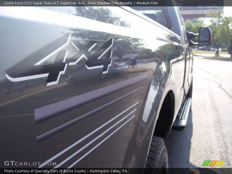Dark Shadow Grey Metallic / Medium Flint 2004 Ford F250 Super Duty XLT SuperCab 4x4
