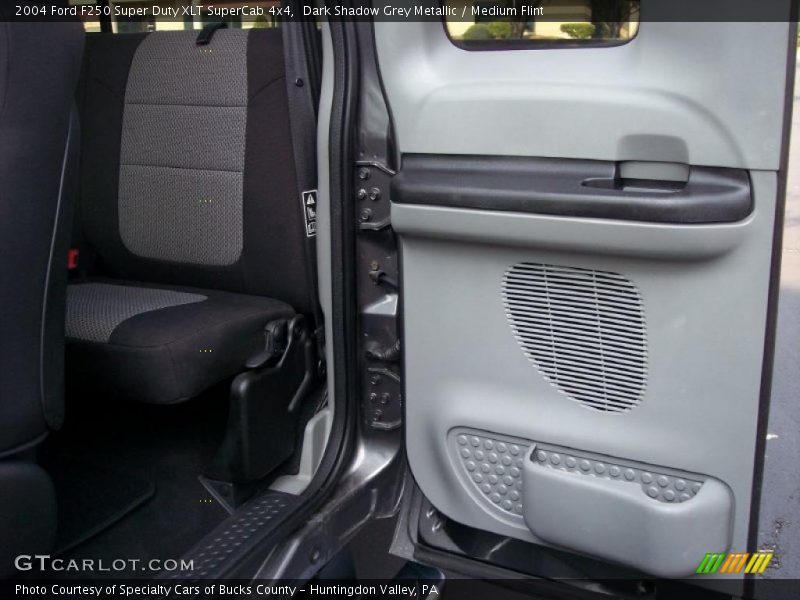 Dark Shadow Grey Metallic / Medium Flint 2004 Ford F250 Super Duty XLT SuperCab 4x4