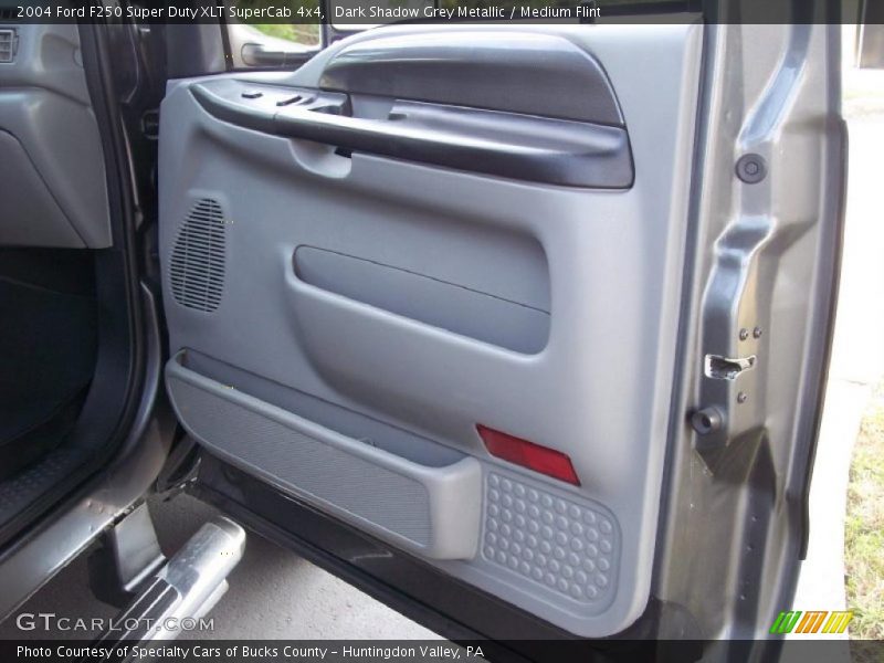 Dark Shadow Grey Metallic / Medium Flint 2004 Ford F250 Super Duty XLT SuperCab 4x4