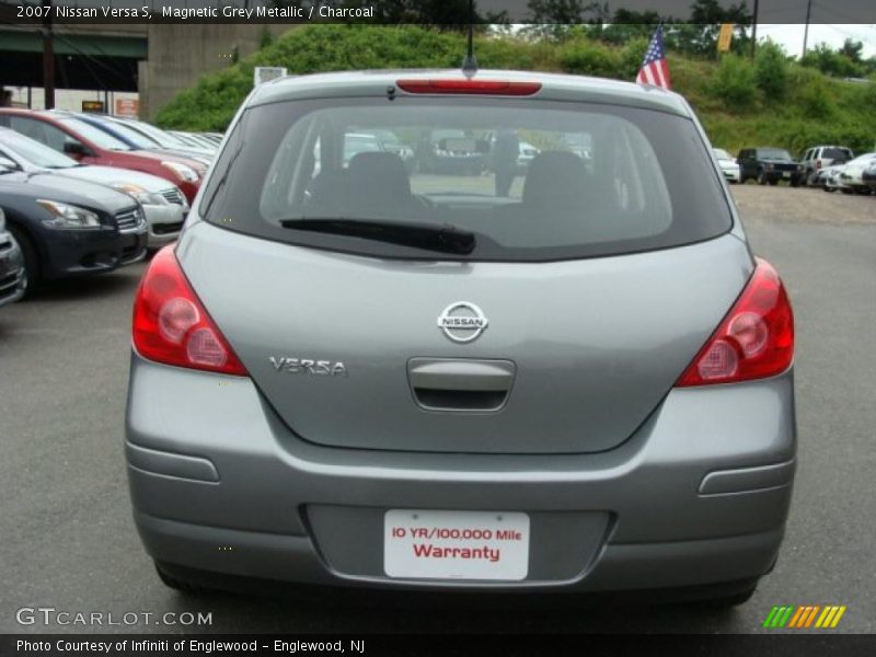 Magnetic Grey Metallic / Charcoal 2007 Nissan Versa S