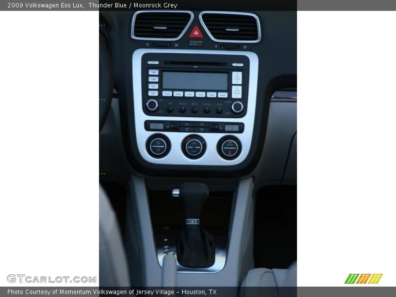 Thunder Blue / Moonrock Grey 2009 Volkswagen Eos Lux
