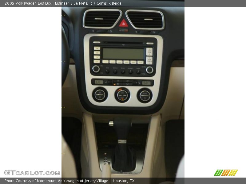 Eismeer Blue Metallic / Cornsilk Beige 2009 Volkswagen Eos Lux