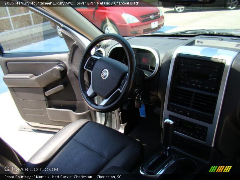 Silver Birch Metallic / Charcoal Black 2006 Mercury Mountaineer Luxury AWD