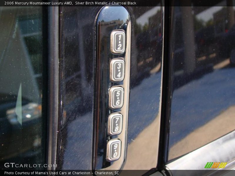 Silver Birch Metallic / Charcoal Black 2006 Mercury Mountaineer Luxury AWD