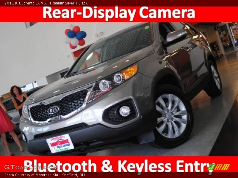Titanium Silver / Black 2011 Kia Sorento LX V6