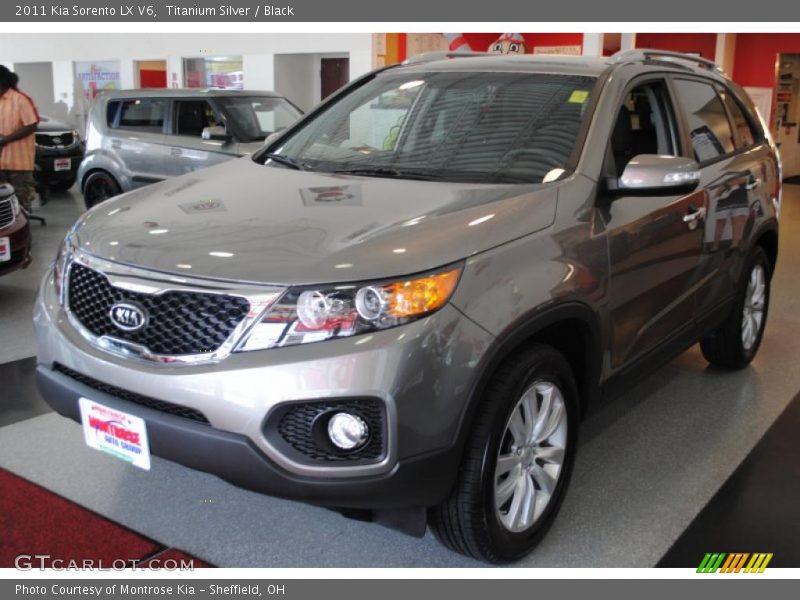 Titanium Silver / Black 2011 Kia Sorento LX V6