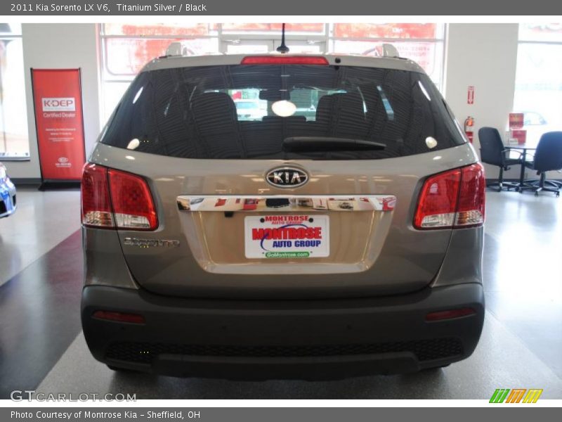 Titanium Silver / Black 2011 Kia Sorento LX V6