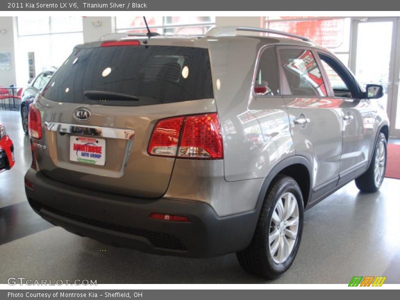 Titanium Silver / Black 2011 Kia Sorento LX V6