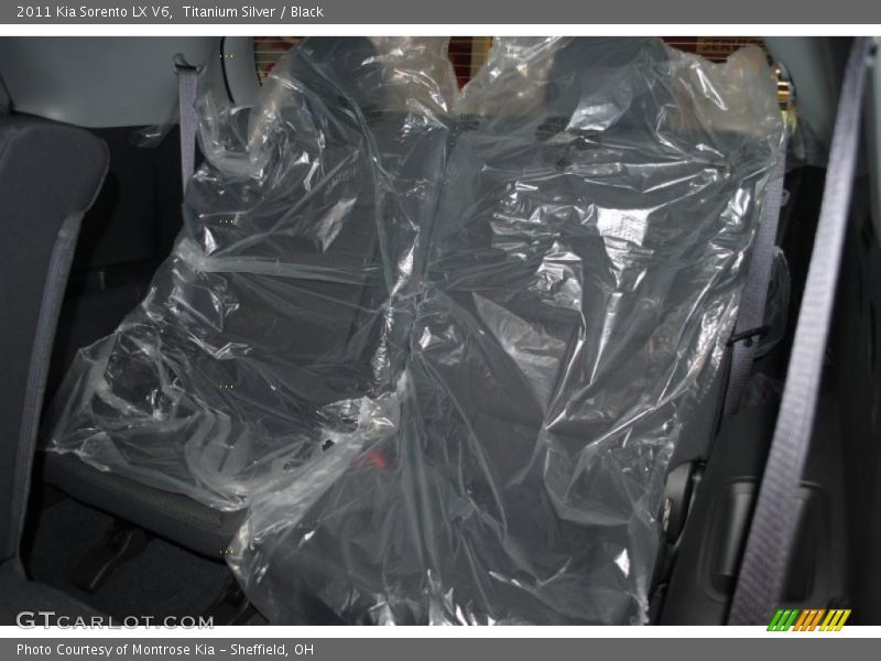 Titanium Silver / Black 2011 Kia Sorento LX V6
