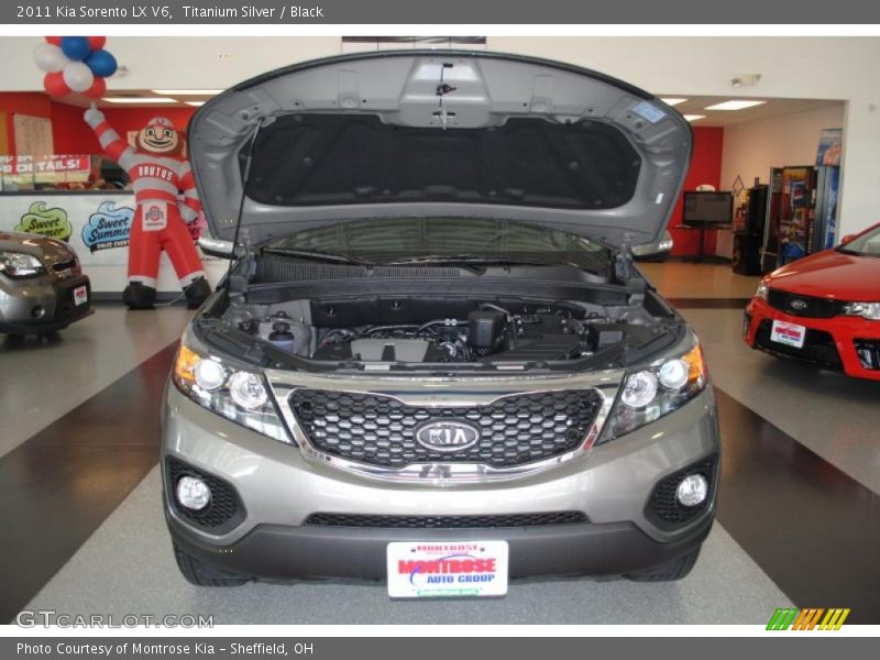 Titanium Silver / Black 2011 Kia Sorento LX V6