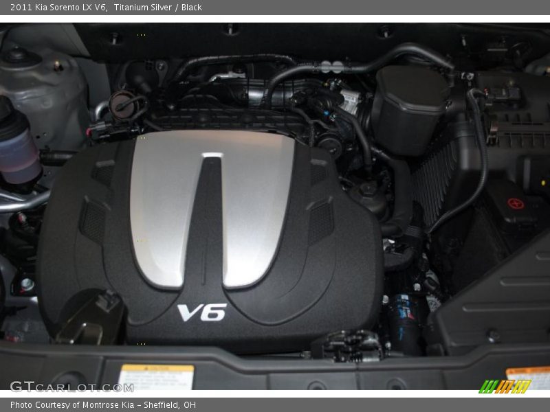 Titanium Silver / Black 2011 Kia Sorento LX V6