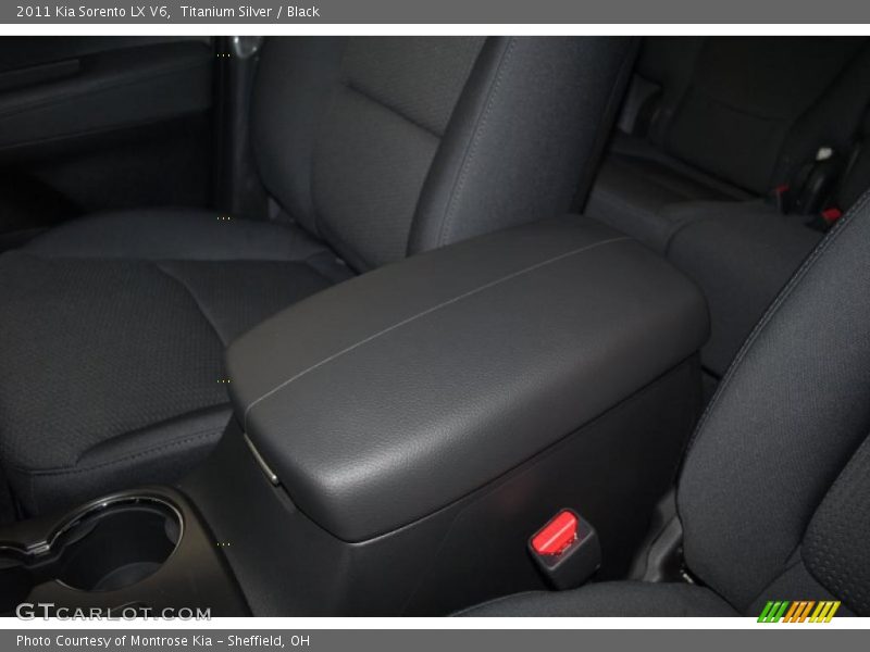 Titanium Silver / Black 2011 Kia Sorento LX V6