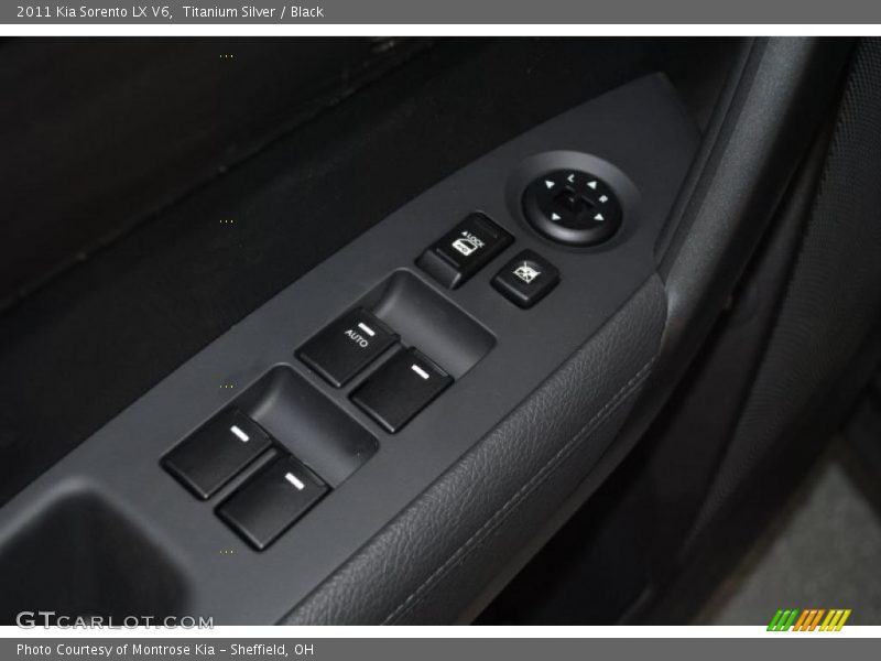 Titanium Silver / Black 2011 Kia Sorento LX V6