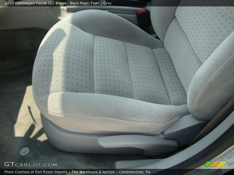 Black Magic Pearl / Grey 1999 Volkswagen Passat GLS Wagon