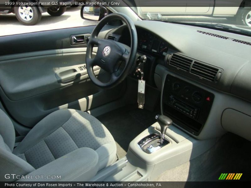 Black Magic Pearl / Grey 1999 Volkswagen Passat GLS Wagon