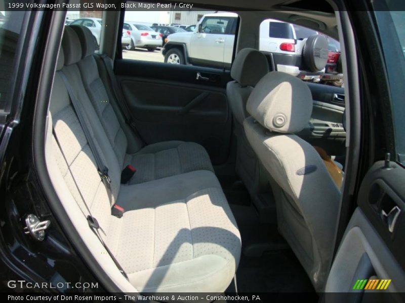 Black Magic Pearl / Grey 1999 Volkswagen Passat GLS Wagon