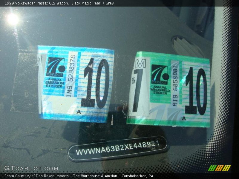 Black Magic Pearl / Grey 1999 Volkswagen Passat GLS Wagon