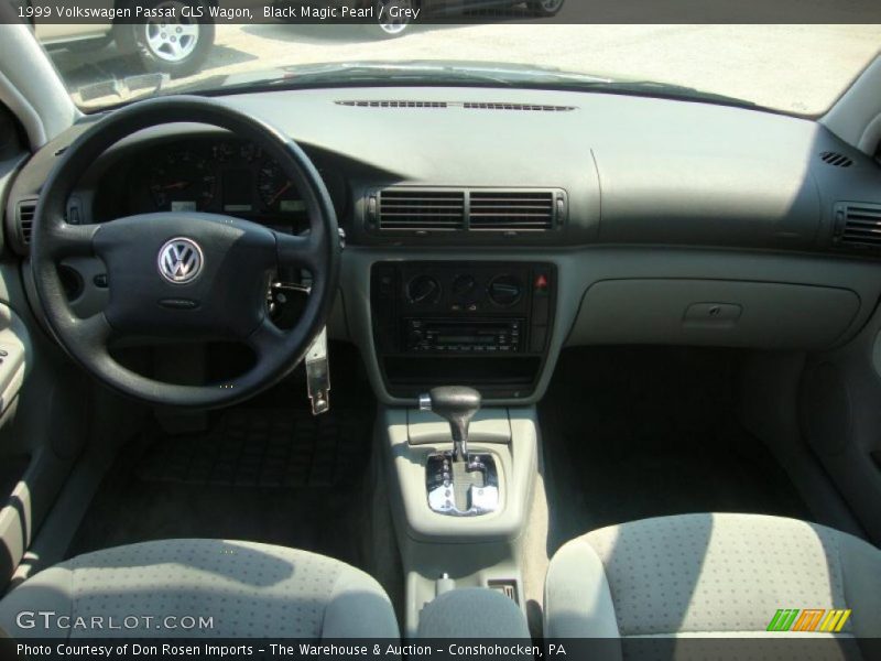 Black Magic Pearl / Grey 1999 Volkswagen Passat GLS Wagon