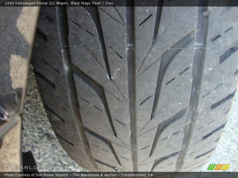 Black Magic Pearl / Grey 1999 Volkswagen Passat GLS Wagon