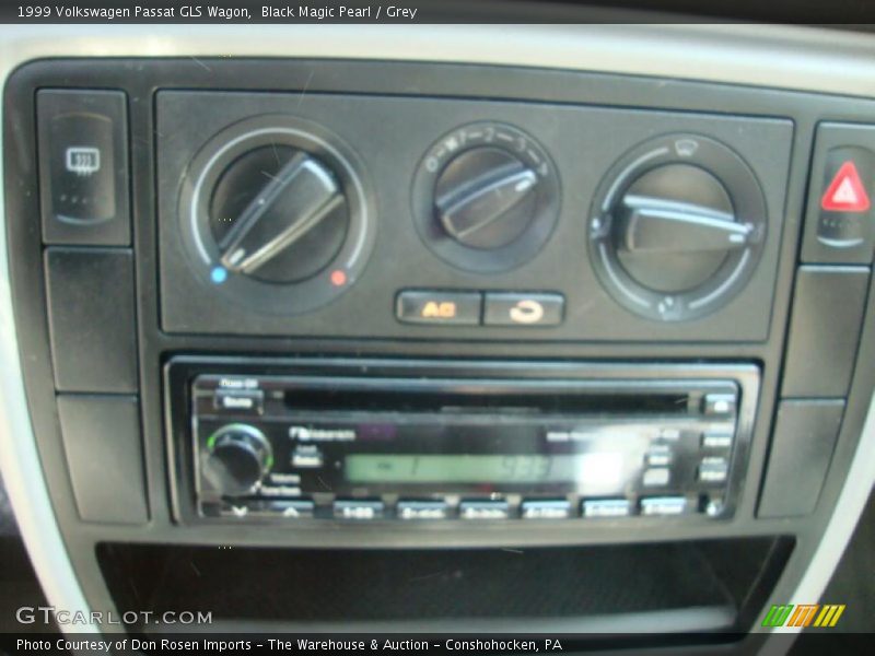 Black Magic Pearl / Grey 1999 Volkswagen Passat GLS Wagon