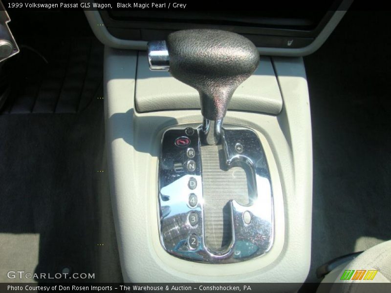 Black Magic Pearl / Grey 1999 Volkswagen Passat GLS Wagon
