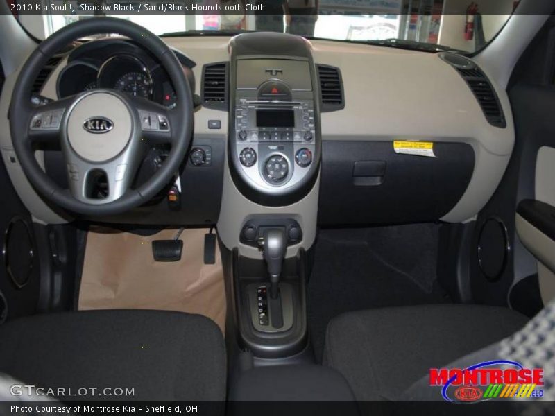 Shadow Black / Sand/Black Houndstooth Cloth 2010 Kia Soul !