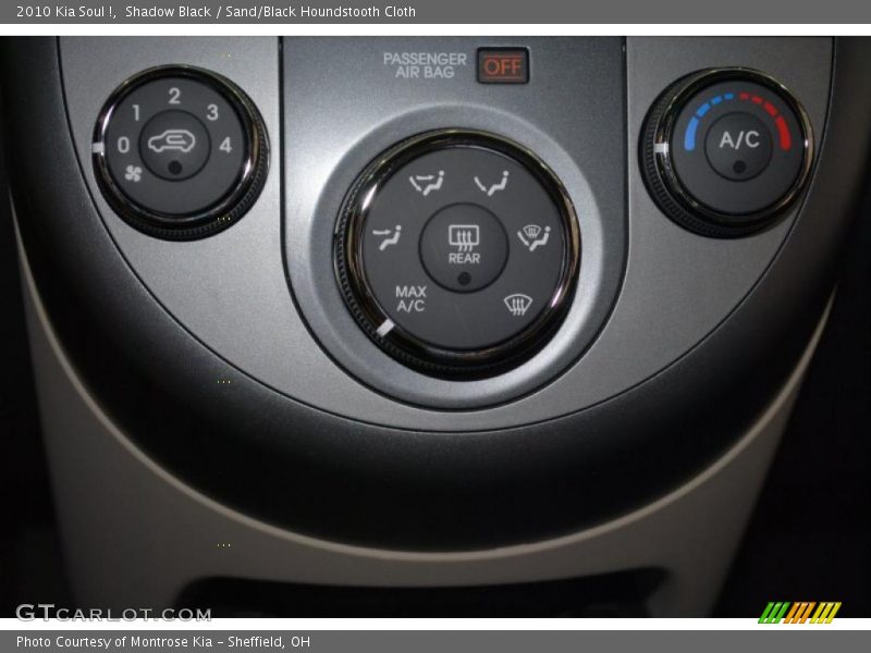 Shadow Black / Sand/Black Houndstooth Cloth 2010 Kia Soul !