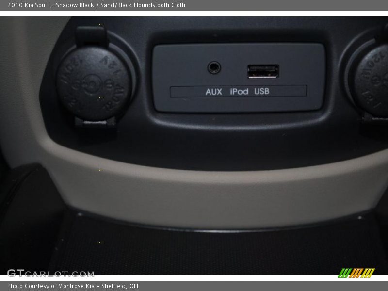 Shadow Black / Sand/Black Houndstooth Cloth 2010 Kia Soul !