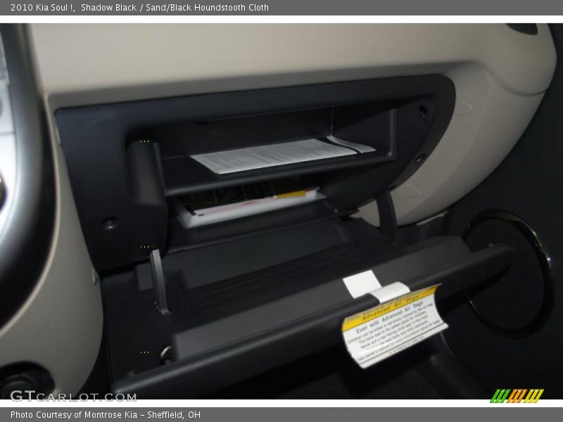 Shadow Black / Sand/Black Houndstooth Cloth 2010 Kia Soul !