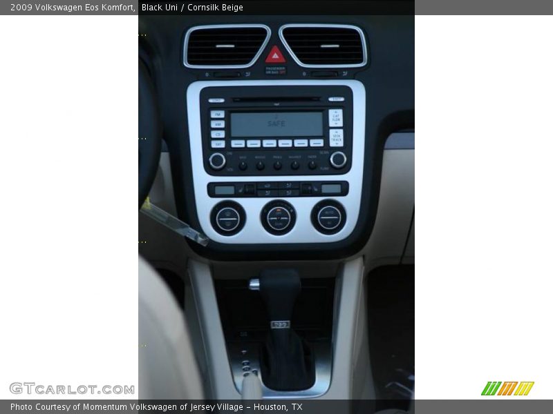 Black Uni / Cornsilk Beige 2009 Volkswagen Eos Komfort