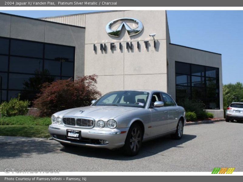 Platinum Silver Metallic / Charcoal 2004 Jaguar XJ Vanden Plas