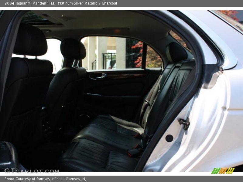 Platinum Silver Metallic / Charcoal 2004 Jaguar XJ Vanden Plas