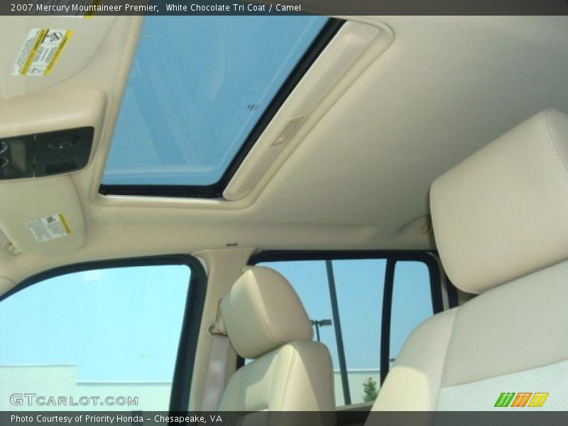 White Chocolate Tri Coat / Camel 2007 Mercury Mountaineer Premier