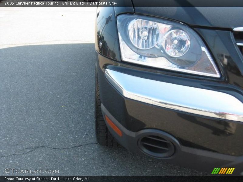 Brilliant Black / Dark Slate Gray 2005 Chrysler Pacifica Touring