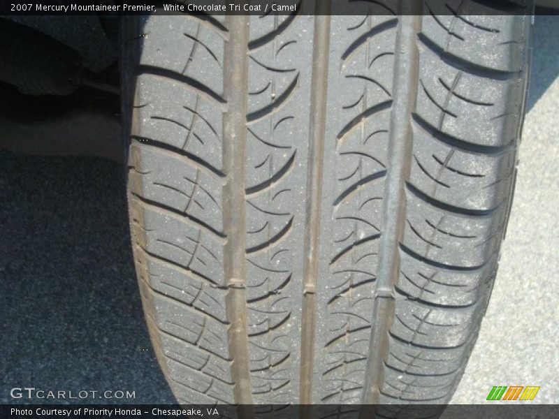White Chocolate Tri Coat / Camel 2007 Mercury Mountaineer Premier