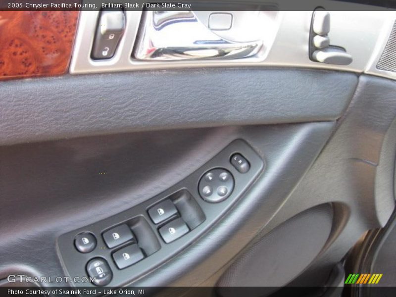 Brilliant Black / Dark Slate Gray 2005 Chrysler Pacifica Touring