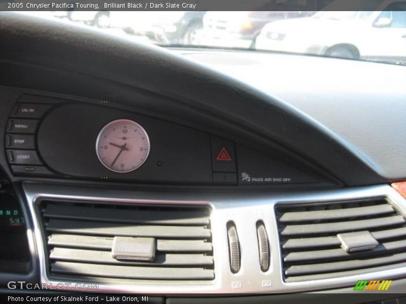 Brilliant Black / Dark Slate Gray 2005 Chrysler Pacifica Touring