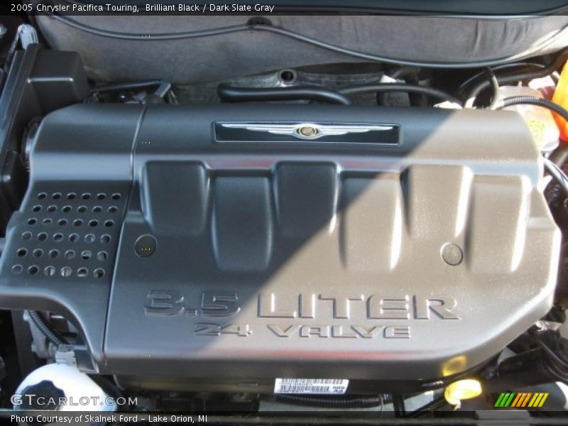 Brilliant Black / Dark Slate Gray 2005 Chrysler Pacifica Touring