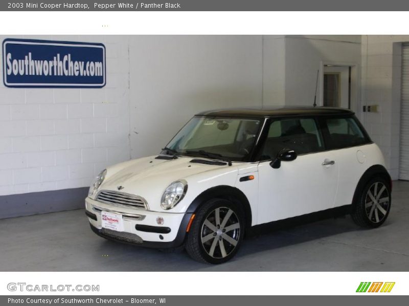 Pepper White / Panther Black 2003 Mini Cooper Hardtop