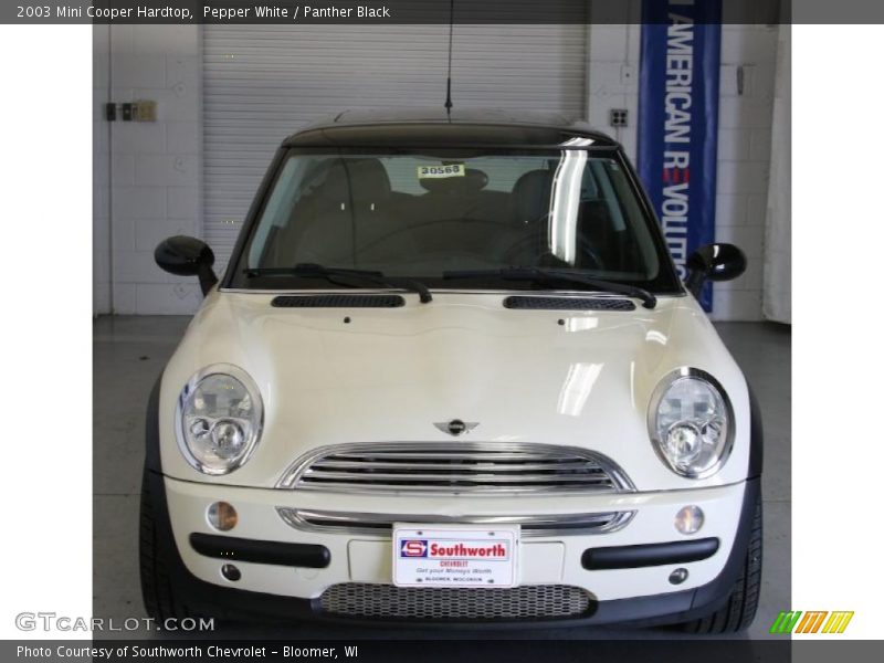 Pepper White / Panther Black 2003 Mini Cooper Hardtop