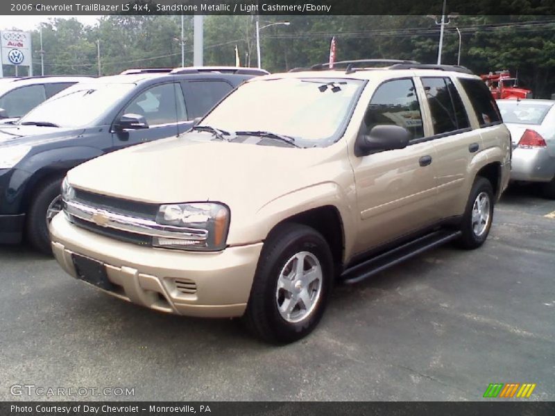 Sandstone Metallic / Light Cashmere/Ebony 2006 Chevrolet TrailBlazer LS 4x4